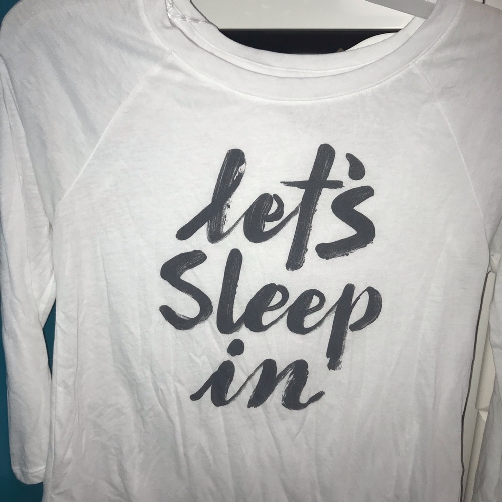 White 3/4 long sleeve top